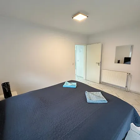 Am Hafen Ruestersiel Apartment